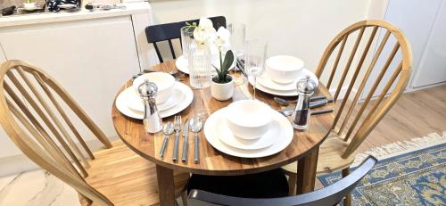 London Luxe Nest Your Perfect Short Stay - image 14