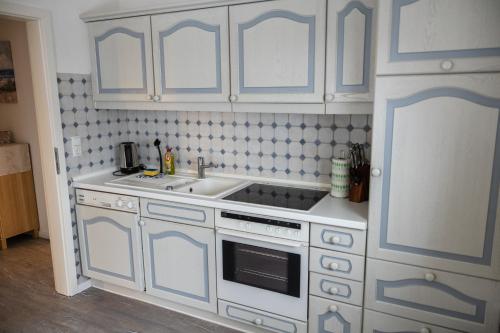 Neu renoviertes Luxus Penthouse mit Dachterrasse und Parkplatz in Bestlage in Busum