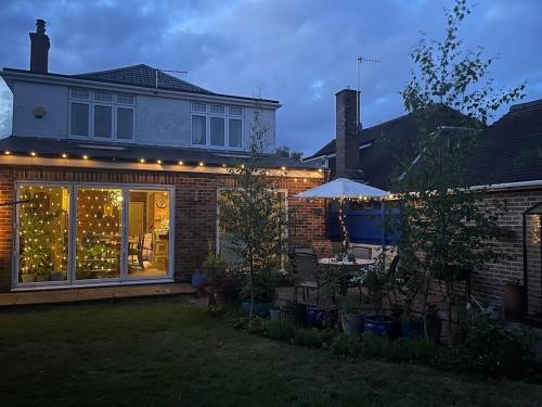 Family home in Bournemouth with garden in Wallisdown and Winton West