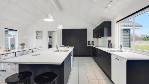 Kitchen, Villavilla 468 - Rabylille Strand, Lollandfalster in Hovmarken