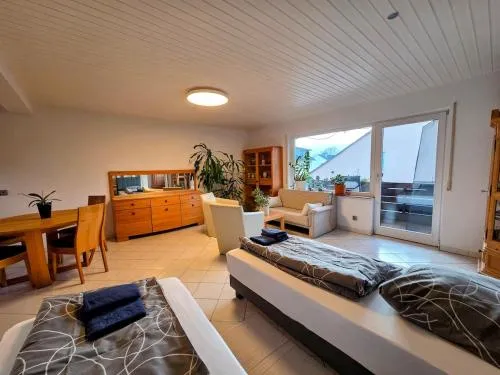 Geräumige Wohnung mit 4 Betten und Balkon in Bodenheim, Deutschland