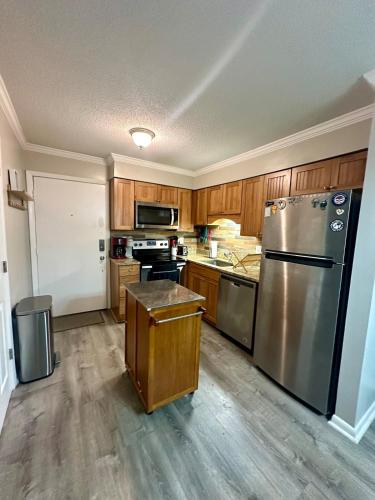 HHI Beach Retreat - Renovated & Ready to Relax in 힐튼 헤드 아이랜드 (SC)