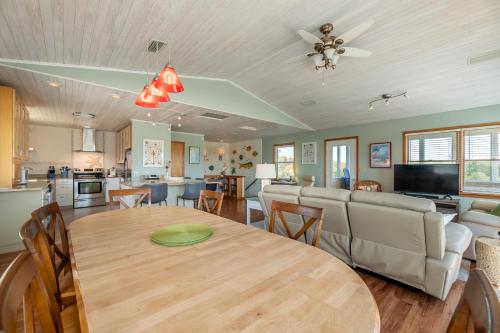 SeaEsta - Corolla, Ocean Sands, 430 Yds to Beach, Pool, Hot Tub, Flex Stays in Corolla (NC)