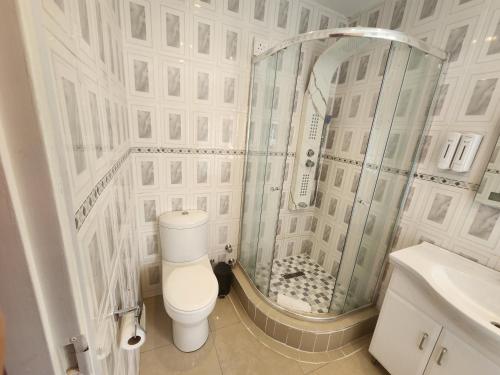 Silver Gates BnB - image 5
