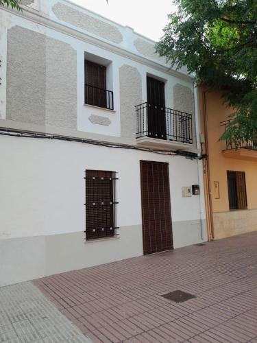 Bejárat, Ca l'Agüela -Fontanars dels Alforins (Ca l'Aguela -Fontanars dels Alforins) in Moixent