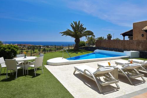 Three-Bedroom Villa with Private Pool (6 Adults) image 2