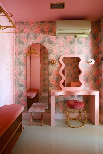 Trixie Motel – Palm Springs, CA
