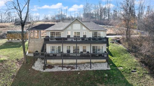 Frank's Bird House in Burnside (KY)