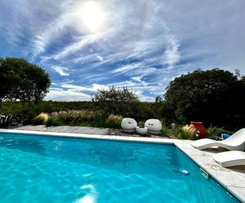 Peldbaseins, Villa Santa Teresita in La Granja