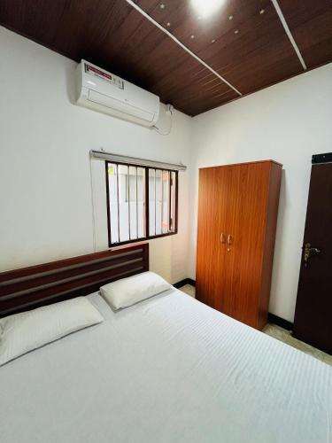 White Nest - image 3