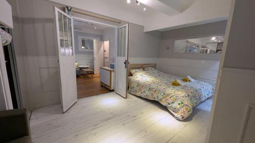T2 - Plein Centre - 4 voyageurs - Jacuzzi ! in 巴約訥市中心