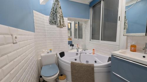 T2 - Plein Centre - 4 voyageurs - Jacuzzi ! in 巴約訥市中心