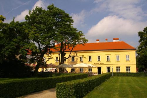 Zamecky Hotel Lednice - image 12