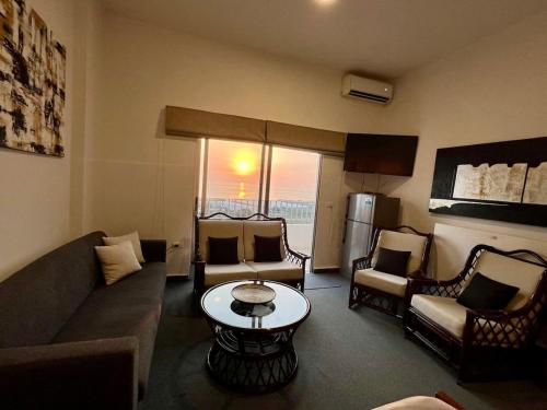 Tabarja Chalet Studio Sea & Mountain View – khách sạn tại Wata Slam