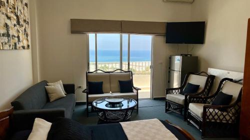 Tabarja Chalet Studio Sea & Mountain View in Wata Slam