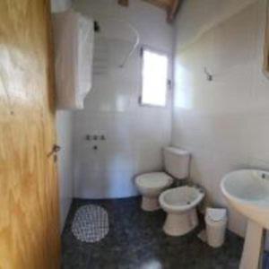 Bathroom, Yacare INN in Ituzaingo
