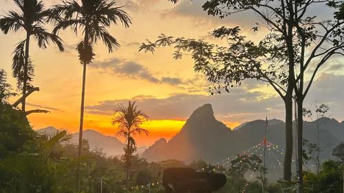สวนหินธาราเขาแม่พันธุรัตน์โฮมสเตย์ & แคมปิ้ง กงหรา พัทลุง in Kong Ra