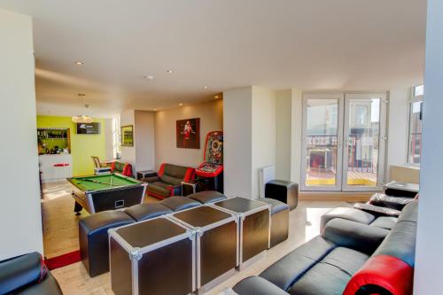 New Promenade Hotel - image 9