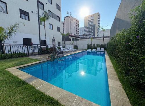 สระว่ายน้ำ, Apt 2 quartos - para 6 pessoas - a 300m do Metro Barra Funda perto, do Allianz e 9 min do Anhembi, P in บาร์ราฟุนดา