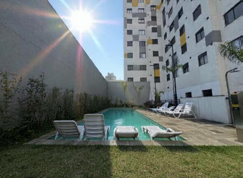 สระว่ายน้ำ, Apt 2 quartos - para 6 pessoas - a 300m do Metro Barra Funda perto, do Allianz e 9 min do Anhembi, P in บาร์ราฟุนดา