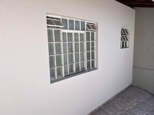 Quarto casal banheiro kitnet Antonina há 15 km de Morretes (Quarto casal banheiro kitnet Antonina ha 15 km de Morretes) in Antonina