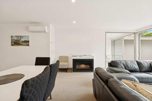 Spacious Hallenstein Retreat - image 4