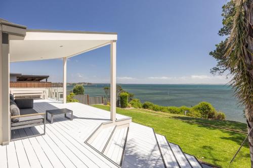 Cliff Top Retreat – khách sạn tại San Remo