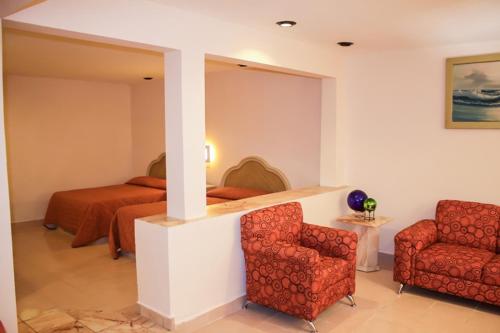 Hotel Posada del Sol Inn Stop at Hotel Posada del Sol Inn to discover the wonders of Torreon. The property offers guests a range of services and amenities designed to provide comfort and convenience. Service-minded staff will