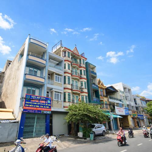 Экстерьер, Sứ Lạng Hotel - Only Accept Vietnamese Customers (Su Lang Hotel - Only Accept Vietnamese Customers) in Биньтан
