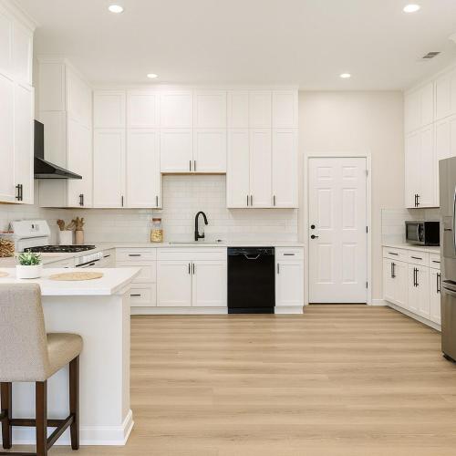 Executive 1BR Home - King Bed - Workspace - Quiet Vidalia Stay