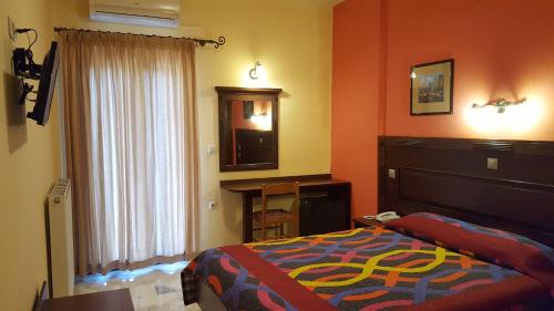 Spanias Hotel - image 10