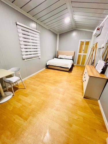 Rossaliya Cottage in Taiping