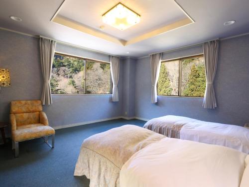 room detail thumbnail 1