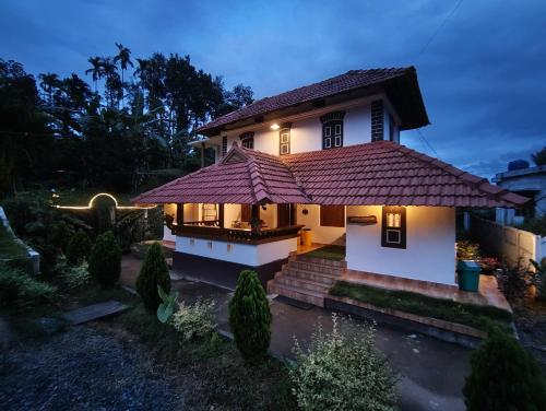 Aadhya Homestay 4BHK in Panamaram
