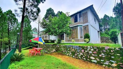 Blue Pine Orchards - Ranikhet Blue Pine Orchards - Ranikhet