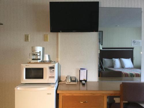 Inn Town Motel - Accommodation - Waupun