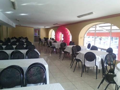 Hotel Posada del Sol Inn Stop at Hotel Posada del Sol Inn to discover the wonders of Torreon. The property offers guests a range of services and amenities designed to provide comfort and convenience. Service-minded staff will