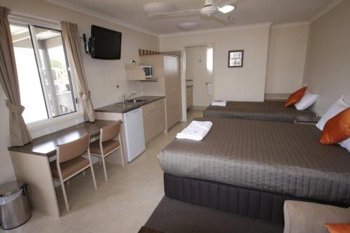 Injune Haven Motel in Inģuna