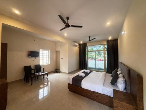 Exterior view of Surabhi Comforts Inn
