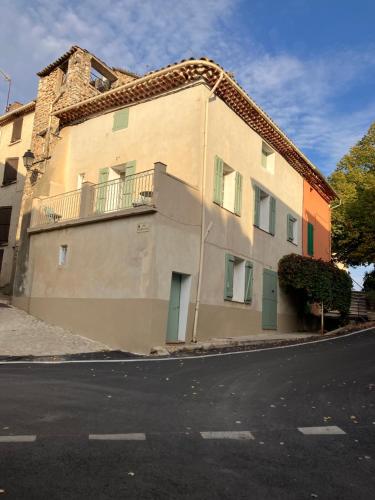 Maison de village gîte à louer Pontevès