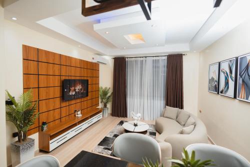 2 Bedrooms Lakeside with AC, Pool, Kids Park and Private Beach in Wakiso