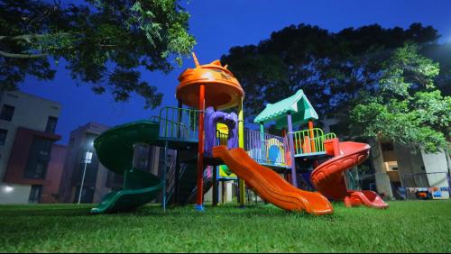 2 Bedrooms Lakeside with AC, Pool, Kids Park and Private Beach in Wakiso