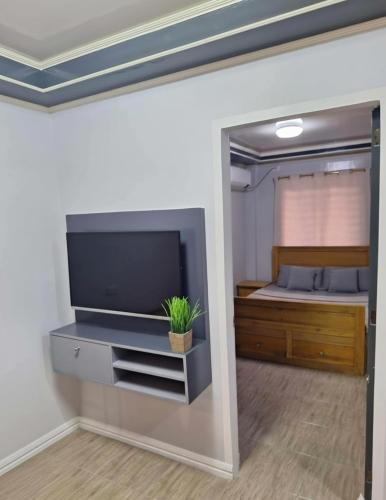 MD 1BRH & 2BRH HOUSE for Family,Group&Backpackers in Calapan