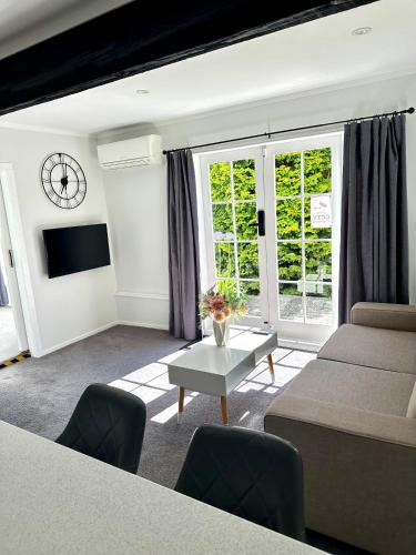. Lemon Tree Apartment Tawa
