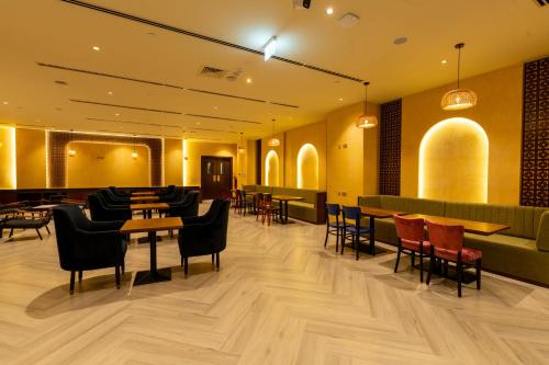 The Luxe Retreat Hotel Apartments - image 12