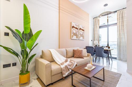Cozy & Fully Equipped 1BR with Big Balcony - Masdar City, next to the Airport – khách sạn tại Thành phố Khalifa