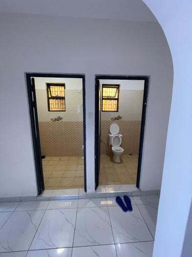Bathroom, Tulivu Sentosa 1bdrm Apartment in Bamburi in Mombasa