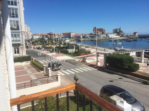 Villa Floren Castro Urdiales - Accommodation - Castro-Urdiales