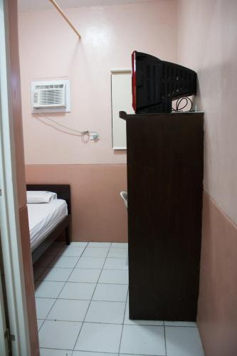GV Hotel - Borongan, Borongan (photo 7)