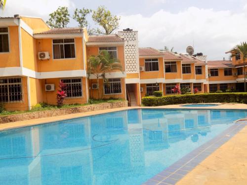 Swimming pool, Hotel Oasis in Morogoro